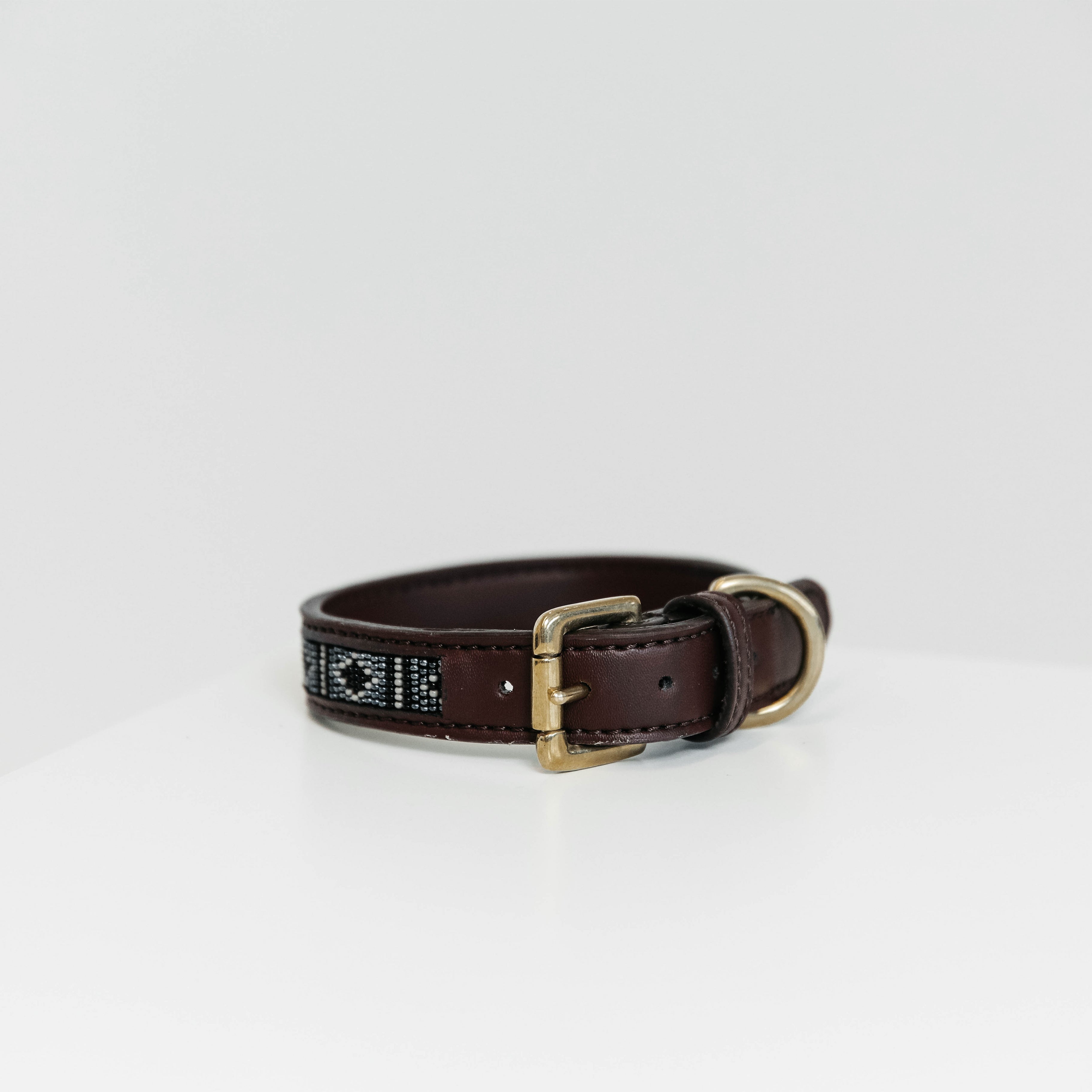 Halsband mit Perlen - silber