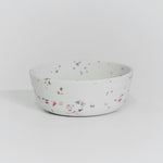 Lade das Bild in den Galerie-Viewer, Hundenapf Terrazzo Bambus - weiss
